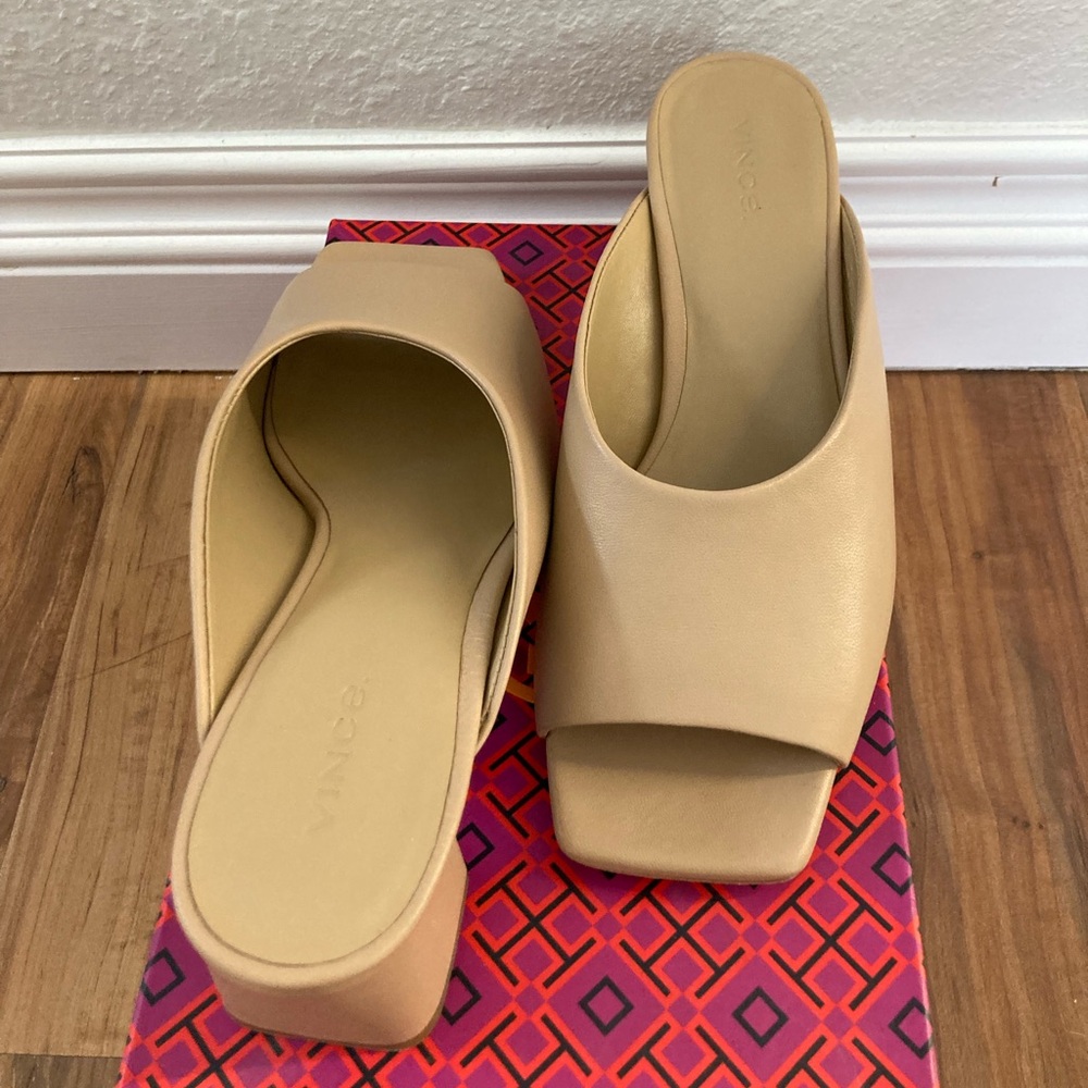 Vince. Elizabeth block heel mule sandals